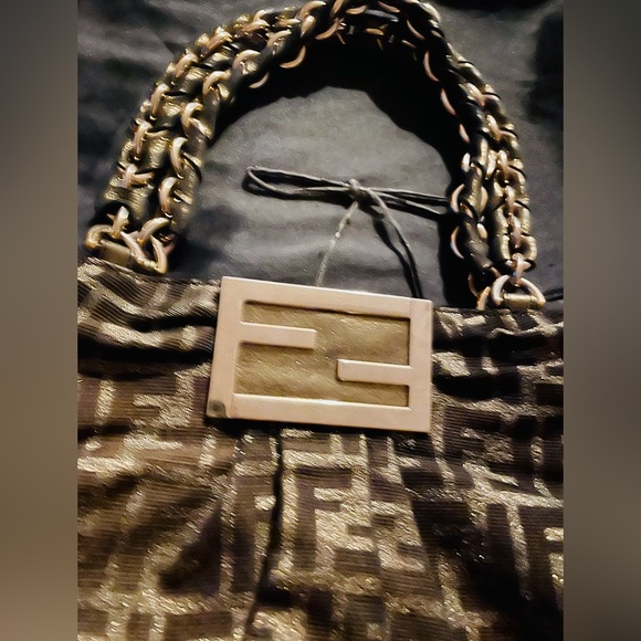 FENDI Zucca MIA Large  Bag. Like new condition.full inclusion . Authentic w/COA - Picture 8 of 16